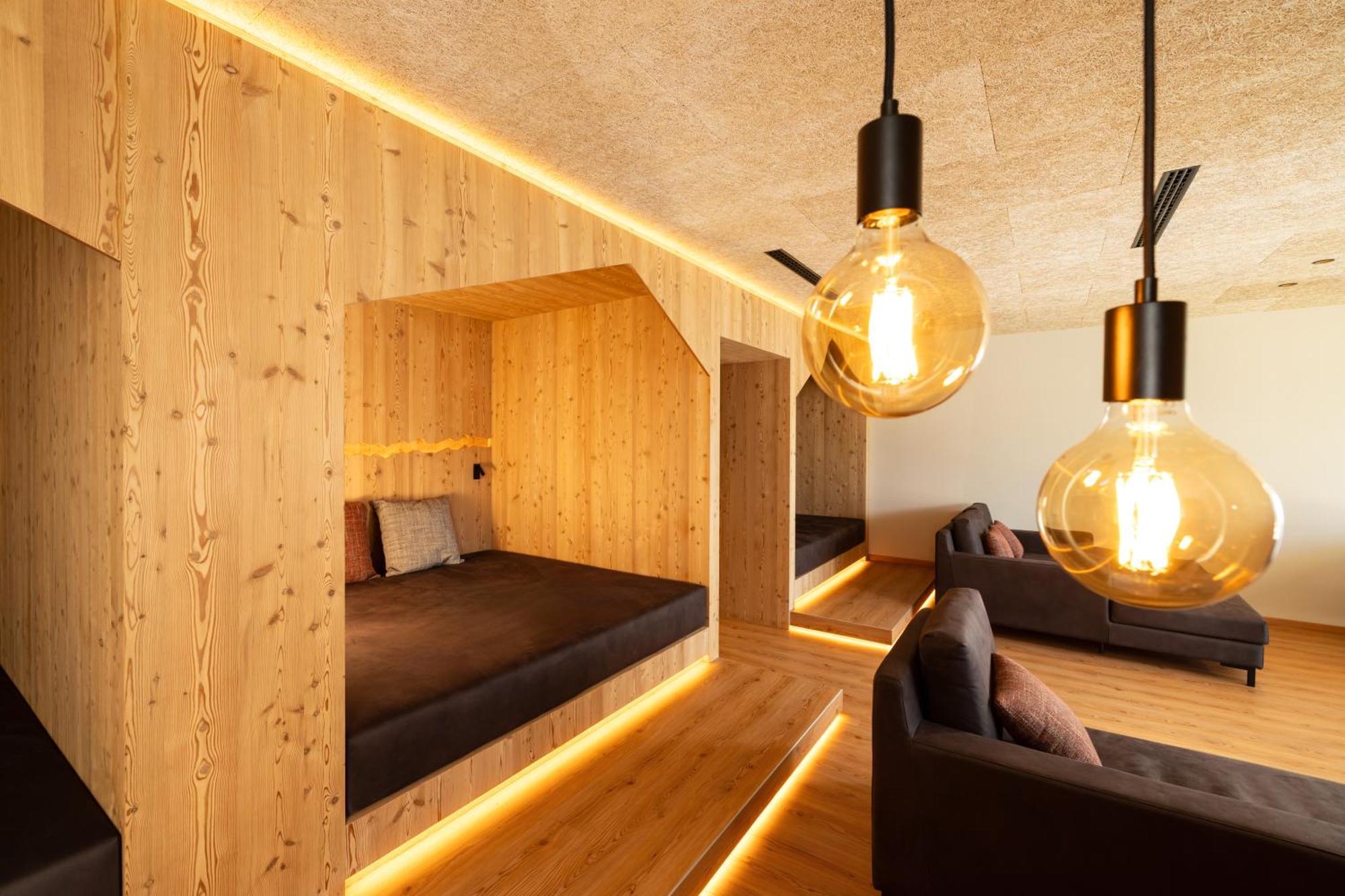Hotel Alpenrose Dolomites Ла-Валле Екстер'єр фото