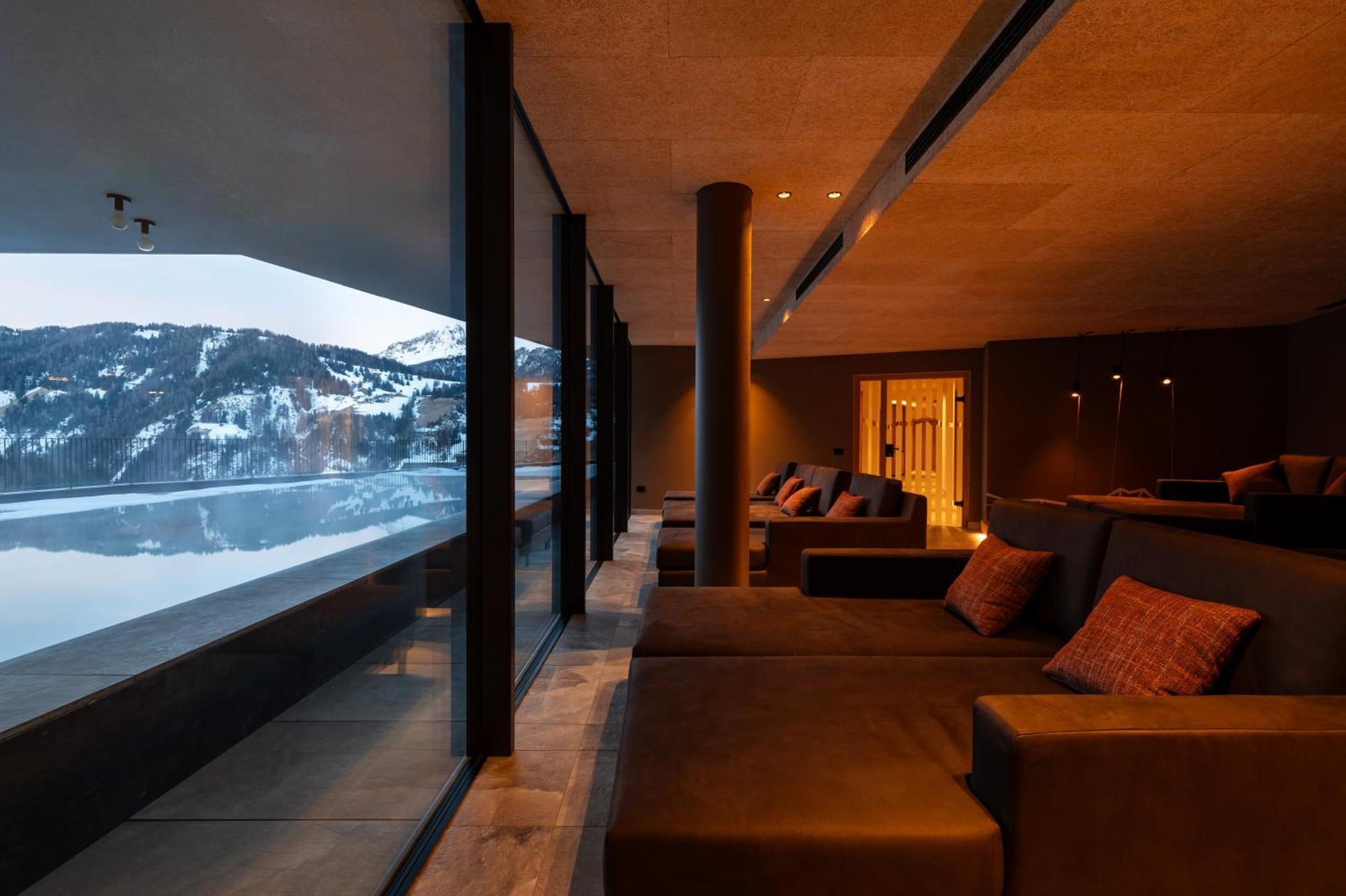 Hotel Alpenrose Dolomites Ла-Валле Екстер'єр фото