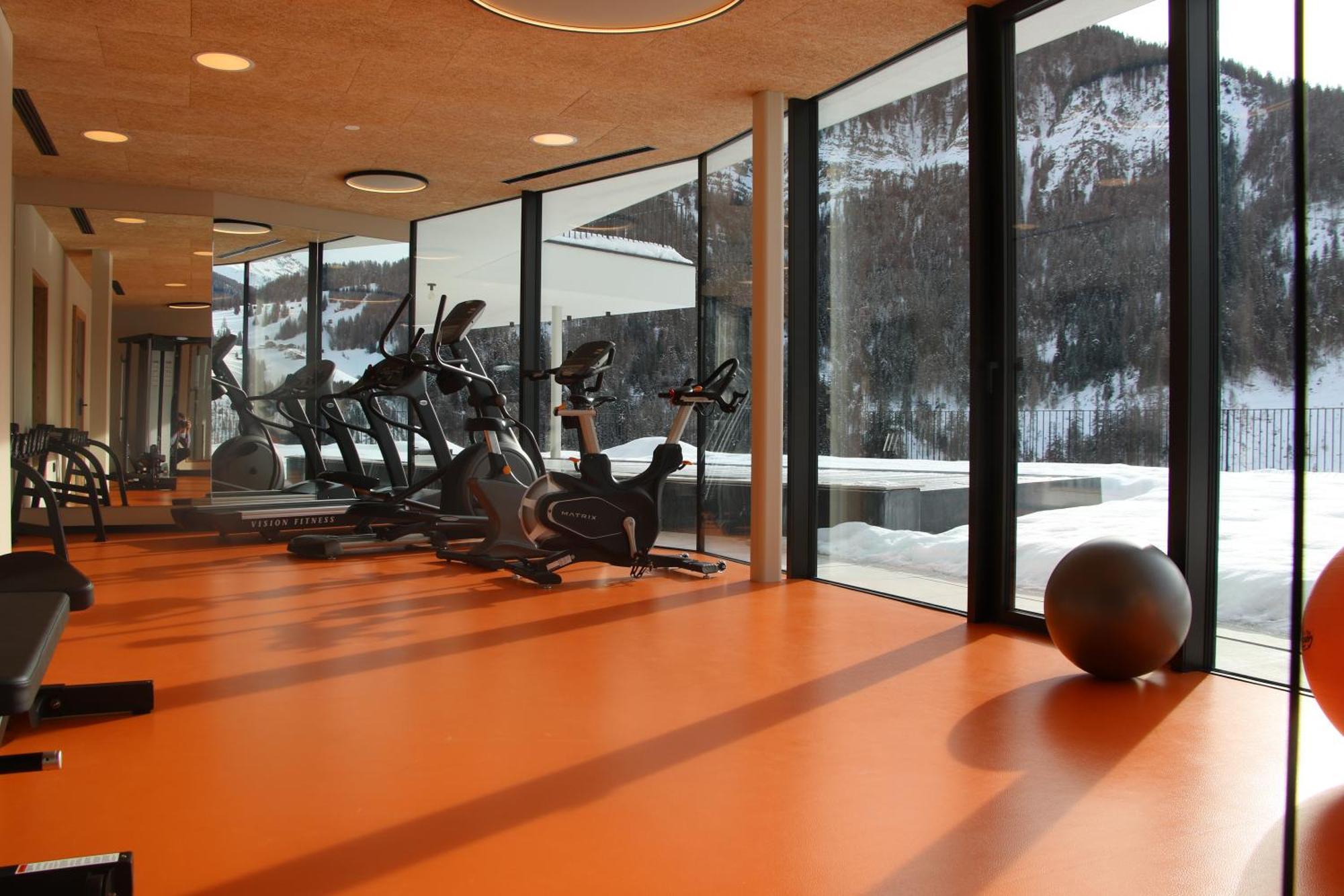 Hotel Alpenrose Dolomites Ла-Валле Екстер'єр фото