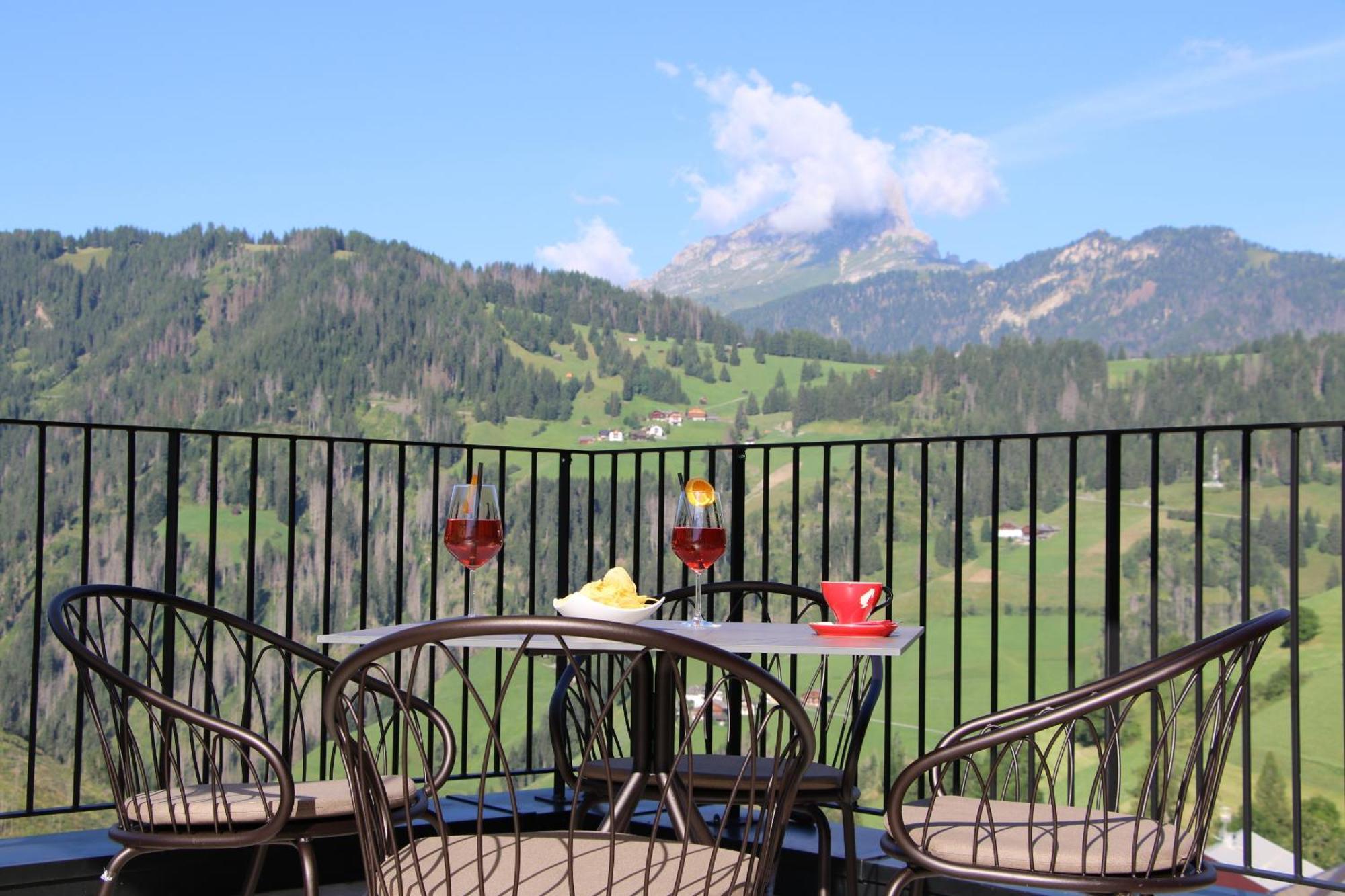 Hotel Alpenrose Dolomites Ла-Валле Екстер'єр фото