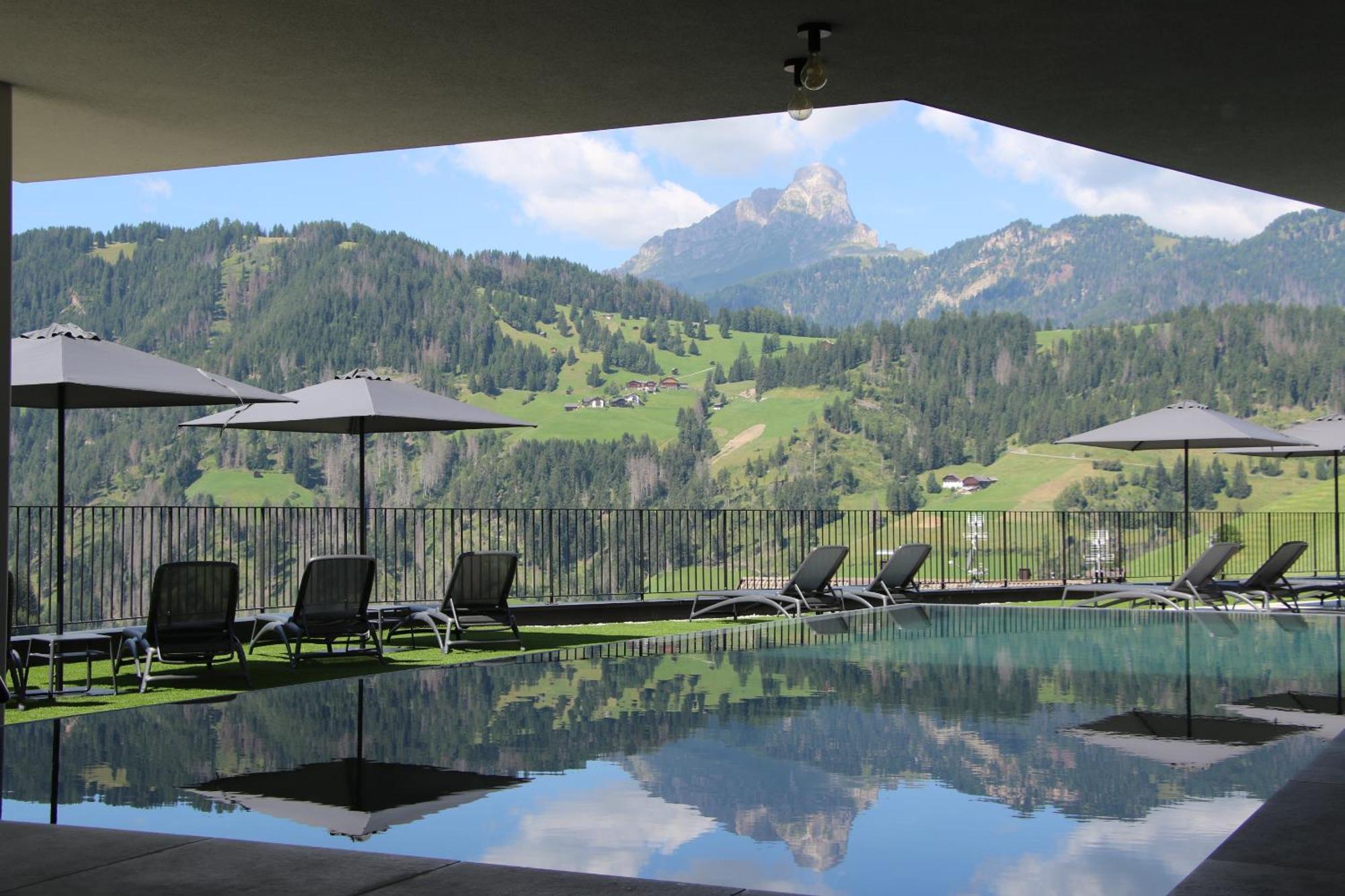 Hotel Alpenrose Dolomites Ла-Валле Екстер'єр фото