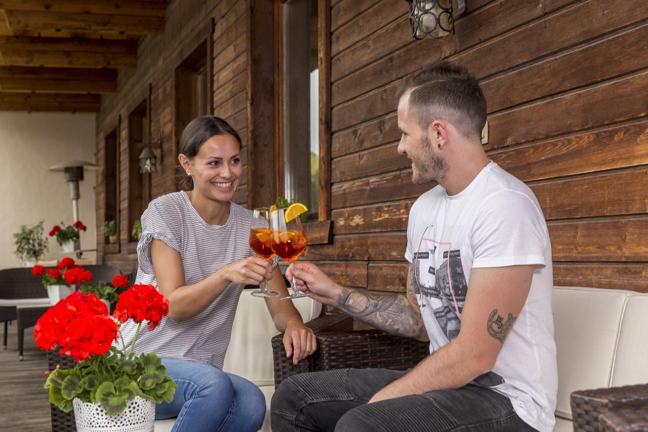 Hotel Alpenrose Dolomites Ла-Валле Екстер'єр фото