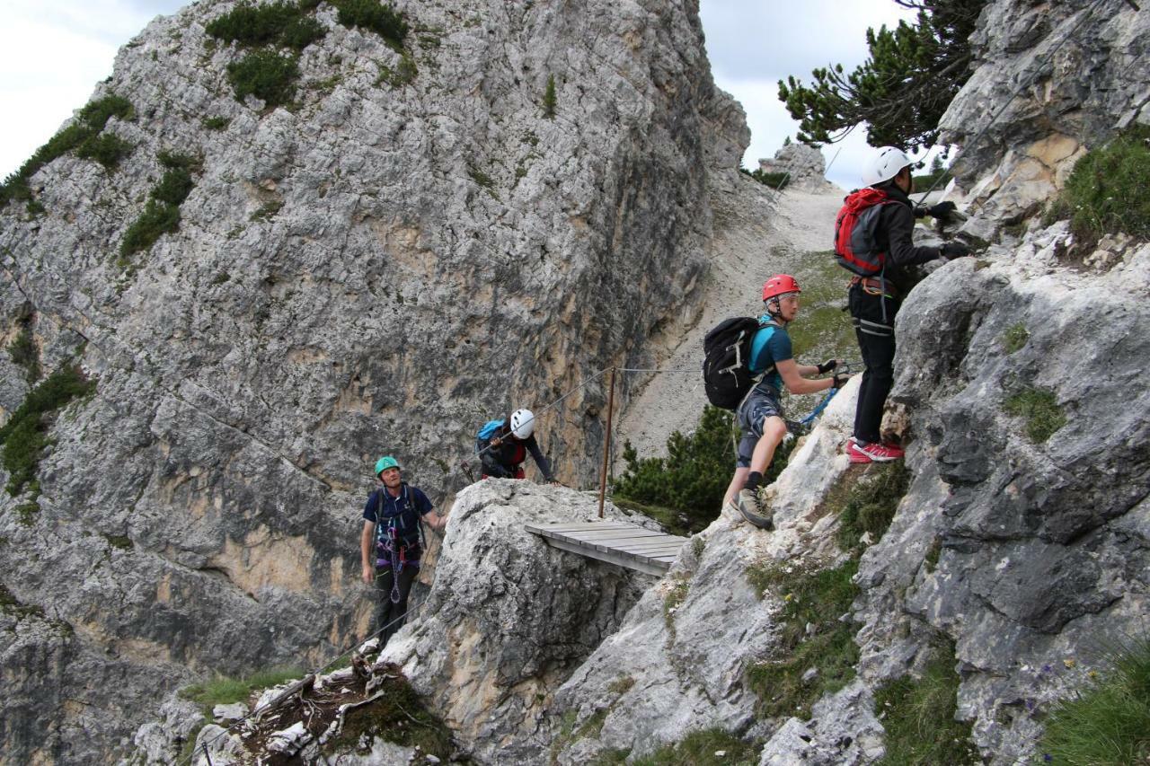 Hotel Alpenrose Dolomites Ла-Валле Екстер'єр фото